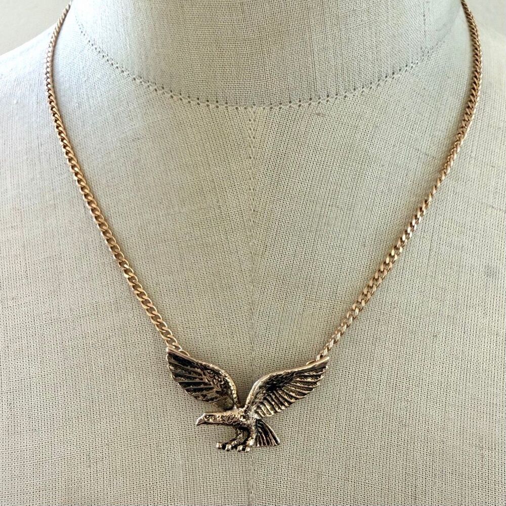 Avon Vintage Eagle Pendant Necklace Gold Tone Statement Chain